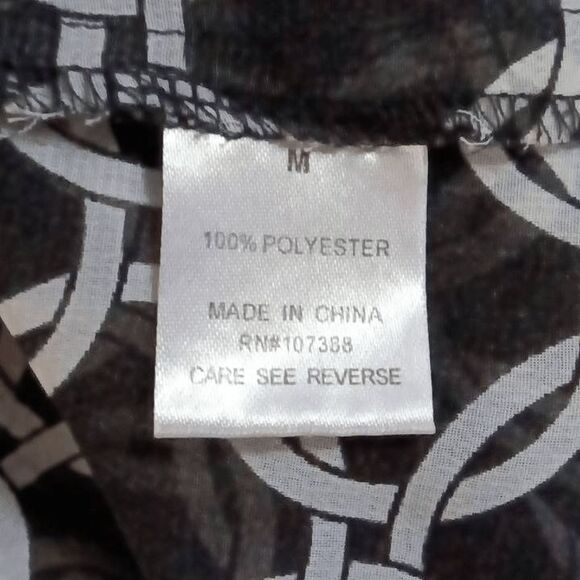 Maurices Low Cut Belted Sheer Tunic Blouse Women's Sz M Top Black White Geo - Picture 9 of 10
